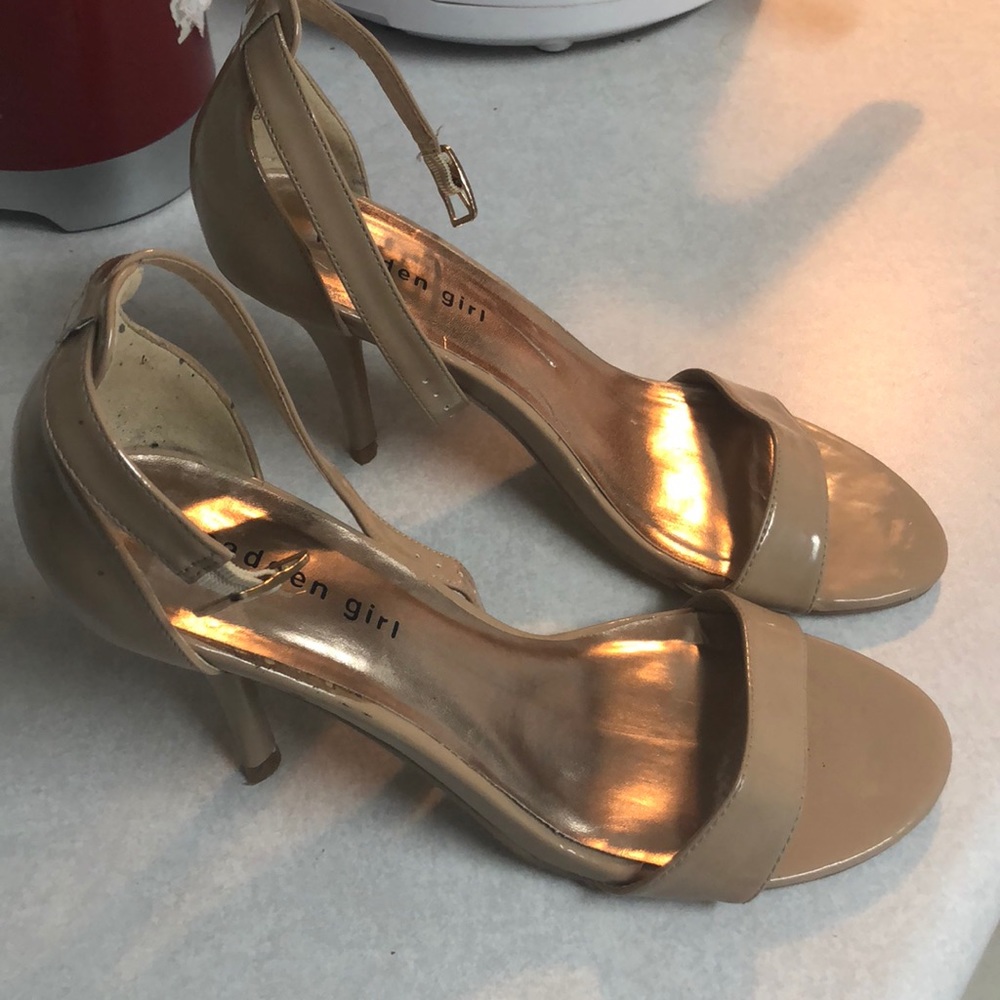 Madden Girl tan heels